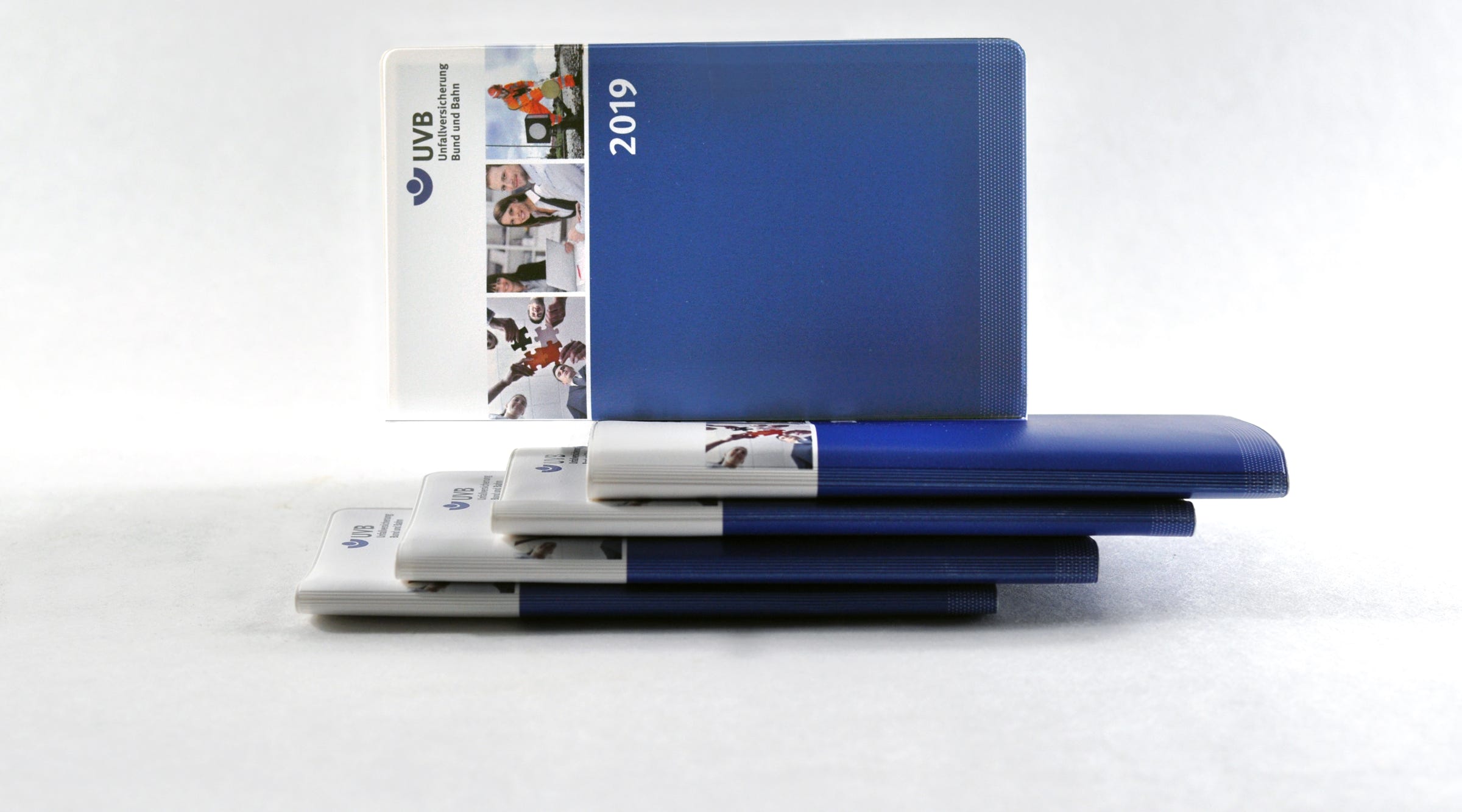 Das Give-away für die UVB-Beschäftigten, der Taschenkalender für das Jahr 2019/2020. Alle Angestellten der UVB erhalten mit diesem praktischen Kalender eine Übersicht für das kommende Jahr.